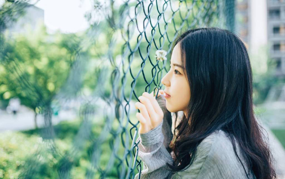 “是。”法正身后，走出了一男一女，在刘璝、刘璋愕然的目光中，将当日的对话重新上演了一遍。